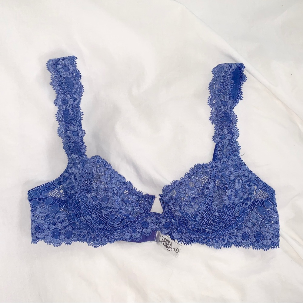 LA PERLA beautiful lace bra; size 1 (32B/34B)